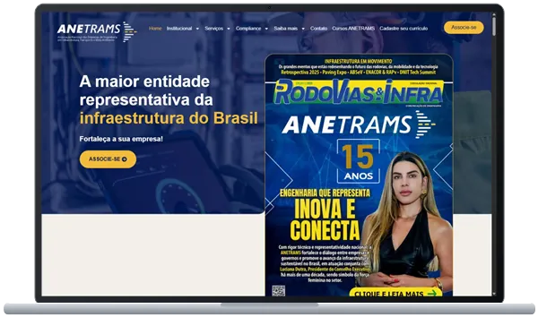 Site Anetrams aberto em um notebook